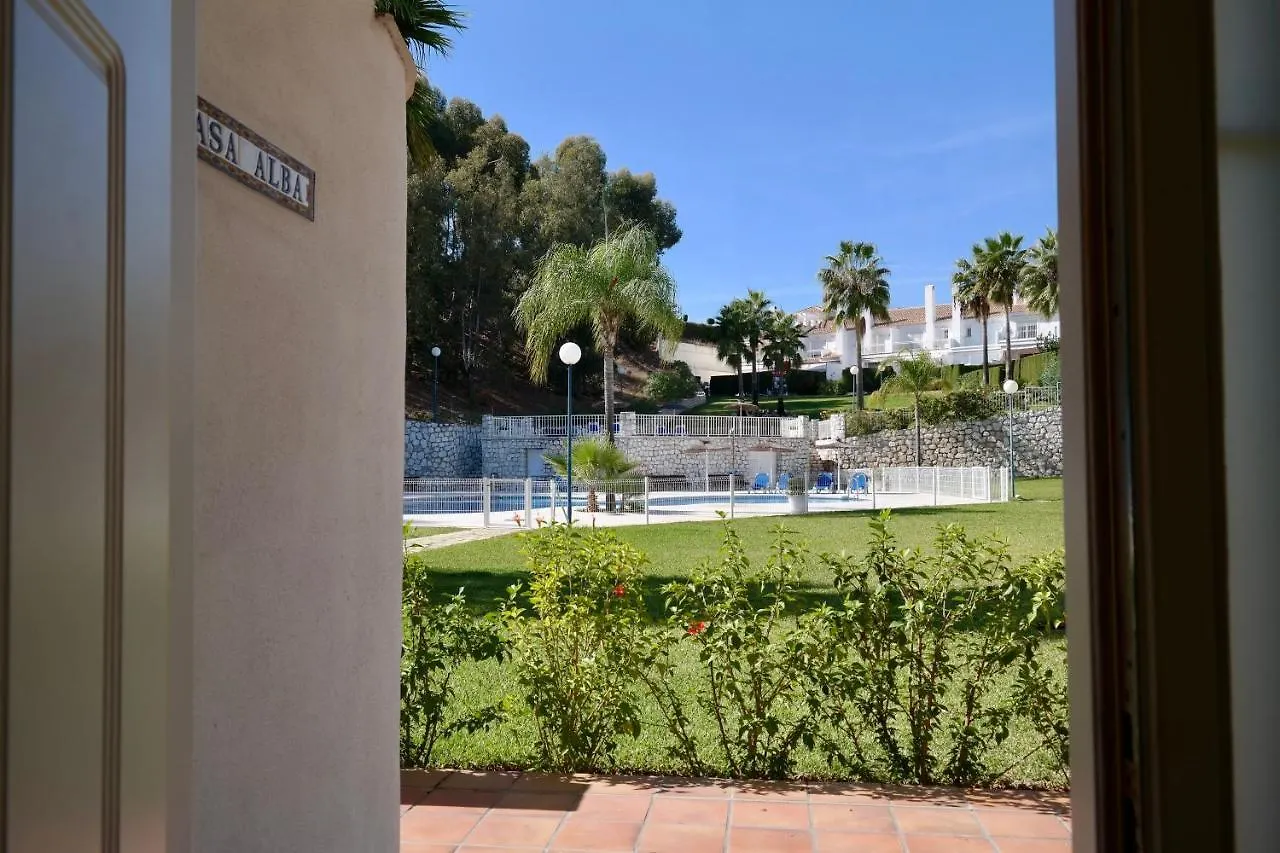Villa Bonita - Calm Duplex Townhouse In Mijas Costa With Sea View